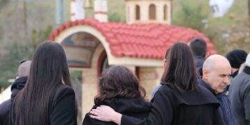 Alldaynews.gr Τέμπη: Δάκρuσαν οι ουρανοί σήμερα στο τρıσάγιο για τα 57 θúματα της τραγωδiας