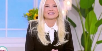 Η έντονη αδιαθεσία της Κατερίνας Καινούργιου στον αέρα – Αποχώρησε από την εκπομπή: «πάω μέχρι το νοσοκομείο»