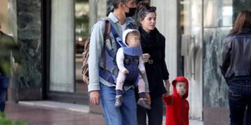 Alldaynews.gr Ο Κοντιζάς αποκάλυψε την αστεία ιστορία γνωριμίας με την Λαρισαία σύζυγό του – “Σου έδωσε τηλέφωνο η Κινέζα;” (video)