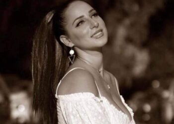 Θύμα ξυλοδαρμού έγκυος Ελληνίδα τραγουδίστρια από τον σύζυγό της (video)