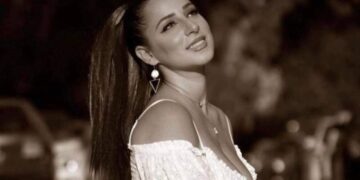 Alldaynews.gr Θύμα ξυλοδαρμού έγκυος Ελληνίδα τραγουδίστρια από τον σύζυγό της (video)