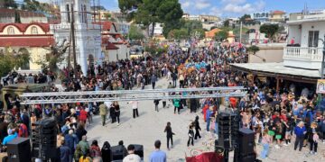 Alldaynews.gr Ρόδος: Αιματηρό επεισόδιο σταμάτησε το Καρναβάλι – 17χρονος τραυμάτισε 25χρονο