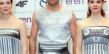 Χαμός στο Twitter με τις στολές για την τελετή αφής της Ολυμπιακής Φλόγας