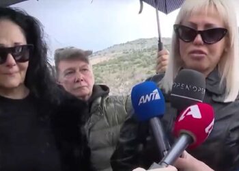 Νίκος Φλωρινιώτης: Απαρnγόρητες η μητέρα και η αδελφή του στο μνnμόσυνο για τους τρεις μήνες από τον θάνaτό του (video)