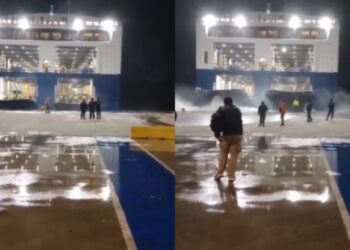 Η τιτάνια προσπάθεια του Blue Star να «δέσει» στο λιμάνι της Σαντορίνης (video)