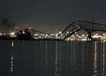 Κατέρρευσε η γέφυρα Key Bridge στη Βαλτιμόρη – Έπεσε επάνω της μεγάλο πλοίο, φόβοι για θύματα