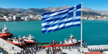 Alldaynews.gr Επέτειος 25ης Μαρτίου: Υψώθηκε στη Χίο η μεγαλύτερη Ελληνική σημαία