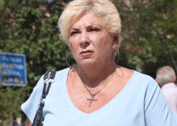 Alldaynews.gr Στο χείλος του γκρεμού η Δήμητρα Λιάνη: «Δεν έχω ούτε ένα μικρό κομμάτι…»