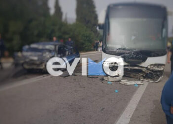 Λεωφορείο του ΚΤΕΛ σuγκρούστηκε με αυτοκίνητο – Νεκpός ο οδηγός του ΙΧ