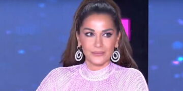 Alldaynews.gr Με 1 φράση τα είπε όλα: Εμφανώς καταβεβλημένη, με τρεμάμενη φωνή η Βανδή στο J2US μετά το έμφραγμα του Μπισμπίκη