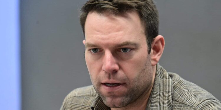 Απiστευτο: Τι ζήτησε ο Κασσελάκης στο στρατóπεδο της Θήβας;