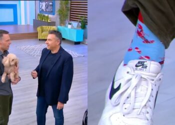 Έκανε… έκπληξη στον Λιάγκα ο Στέφανος Κασσελάκης: «Εισέβαλε» στο πλατό του «Πρωινού» φορώντας «αστακοκάλτσες» – «Είμαι αρχηγός της αντιπολίτευσης, δείξε σεβασμό»