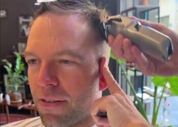 Χαμός στο TikTok: Κούρεμα «ΣΥΡΙΖΑ» και η χωρίστρα αριστερά για τον Στέφανο Κασσελάκη πριν παρουσιαστεί στο στρατό