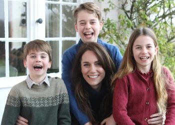 ΕΚΤΑΚΤΟ: Δημόσιο μήνυμα της Κέιτ Μίντλετον – Ζήτησε συγγνώμη για την «πειραγμένη» φωτογραφία που προκάλεσε σάλο (φωτο)