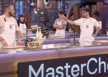 MasterChef 2024 – Βαριές κουβέντες με κρυμμένα σκονάκια και συνταγές: «Θα έπρεπε να ντρέπεσαι που είσαι μάγειρας»