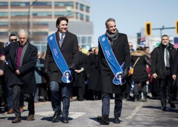 25η Μαρτίου: Μητσοτάκης και Τριντό στην μεγάλη παρέλαση του Μόντρεαλ (video)