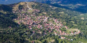 Alldaynews.gr Χρυσομηλιά: Το χωριό που «μεγαλώνει» παιδιά – «Είμαστε μία μεγάλη οικογένεια», λένε οι κάτοικοι