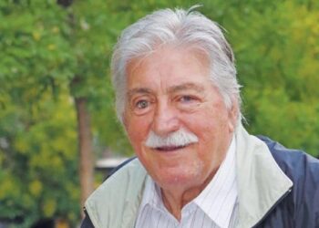 Παράτησε την καριέρα του, έγινε παπάς: Ο Ανέστης Βλάχος αρνήθηκε τα λεφτά & αφοσιώθηκε στον Θεό