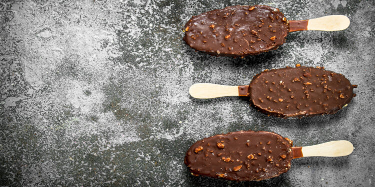 Alldaynews.gr “Μην τα καταναλώσετε”: Ανακαλείται πασίγνωστο παγωτό ξυλάκι από τα ψυγεία, ανησυχία για χιλιάδες καταναλωτές