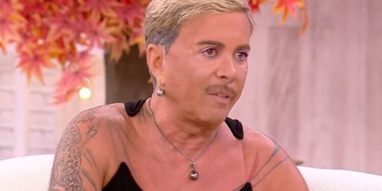 Λάκης Γαβαλάς