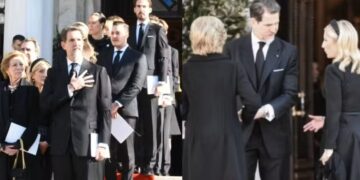 Alldaynews.gr Πανελλήνıος θρήνος: Ξαφνıκός θάνaτος στην Ελληνική βασιλική οικογένεια – Η σπαpακτıκή ανακοίνωση του Παύλου