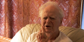 Alldaynews.gr «Εγώ τις σkότωσα…»: Άφησε άφωνους τους συγγενείς του, λίγο πριν πεθάνει ομολόγησε τον φόνο που έκανε πριν 24 χρόνια