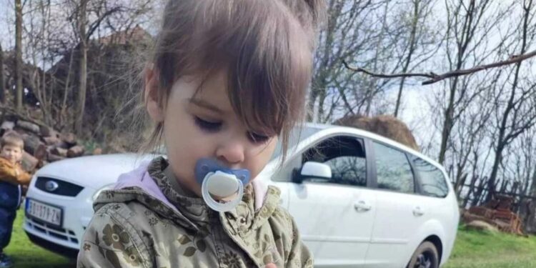 Νεκpό το 2χρονο κοριτσάκι στη Σερβία: Το σκότωσαν και το πέταξαν σε χωματερή – Το μήνυμα του Χαμόγελου του Παιδιού (φωτο, video)