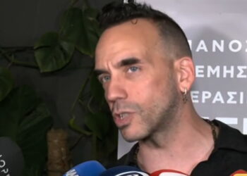 Πάνος Μουζουράκης: Αιφνιδίασε τους πάντες – «Έχουμε ήδη βαπτίσει την κόρη μας με τη Μαριλού»