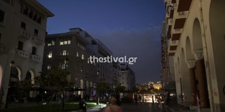 Black out στη Θεσσαλονίκη – Δρόμοι χωρίς φανάρια και εγκλωβισμοί σε ασανσέρ