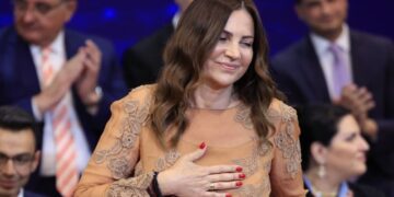 Alldaynews.gr Οργή με δήλωση της Βίκυς Φλέσσα για τα Τέμπη: «Τα παιδιά τα σκοτώσαμε όλοι και όλες μαζί»