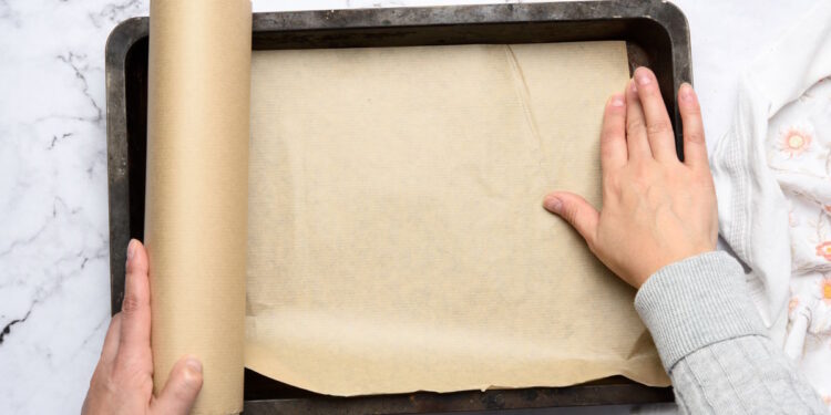 Alldaynews.gr Καρκινογόνες ουσίες σε λαδόκολλα ψησίματος – Ευρήματα νέας μελέτης