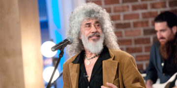 Alldaynews.gr Συνελήφθη ο τραγουδιστής Γιάννης Γιοκαρίνης για ενδοοικογενειακή βία