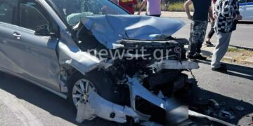 Alldaynews.gr Σοκαριστικές εικόνες από την καραμπόλα με 9 οχήματα στην διασταύρωση της Αλίμου με την Βουλιαγμένης