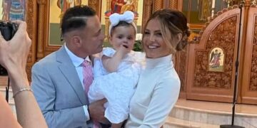 Η Μαρία Μενούνος βάπτισε την κόρη της και έστησε ένα γλέντι αλά ελληνικά – Οι φωτογραφίες από τη βάπτιση