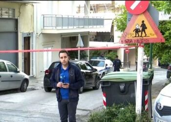 Ηλιούπολη: Αίνιγμα με τους θανάτους μητέρας και γιου από το ίδιο όπλο – Τι εξετάζει η Αστυνομία (video)