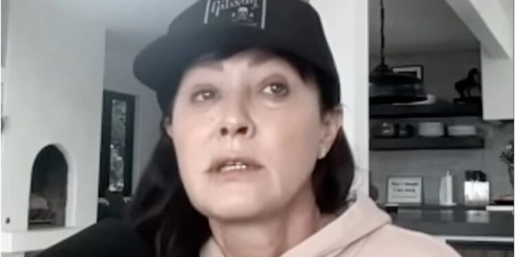 Σάνεν Ντόχερτι: Προετοιμάζεται για τον θάνατό της πουλώντας προσωπικά της υπάρχοντα