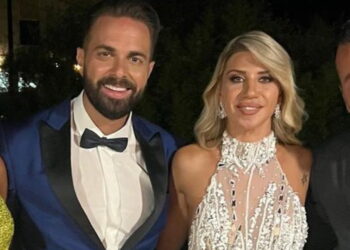 Ηλίας Βρεττός: «Είμαι από τους ελάχιστους άντρες που εκπλήρωσα τα συζυγικά μου καθήκοντα τη μέρα του γάμoυ»