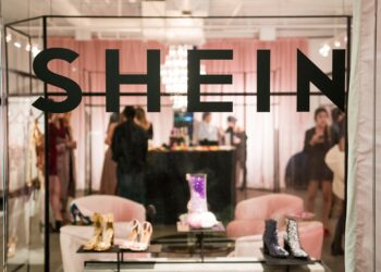 Alldaynews.gr SHEIN: Φτηνά αλλά τοξικά! Παιδικά ρούχα και αξεσουάρ με καρκινογόνες ουσίες πουλάει η δημοφιλής πλατφόρμα