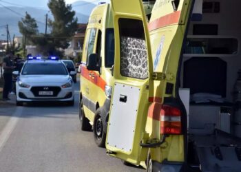 Θεσσαλονίκη: Πατέρας με το 2χρονο κοριτσάκι του τυλίχθηκαν στις φλόγες όταν έβαζε βενζίνη στο αυτοκίνητό του