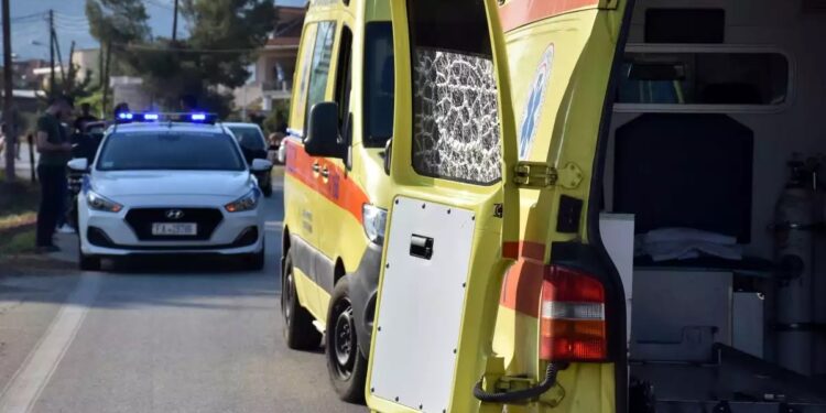 Alldaynews.gr Θεσσαλονίκη: Πατέρας με το 2χρονο κοριτσάκι του τυλίχθηκαν στις φλόγες όταν έβαζε βενζίνη στο αυτοκίνητό του