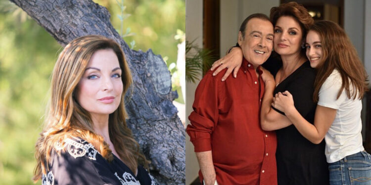 Alldaynews.gr Βάζει κάτω και 30άρες: Γενέθλια για την πανέμορφη Άντζελα Γκερέκου – Έγινε 64 και το γιόρτασε με την οικογένειά της