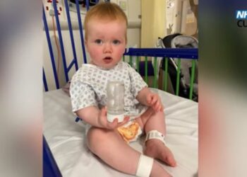 Δείτε το πρώτο κωφό μωρό στον κόσμο που ανέκτησε την ακοή του με γονιδιακή θεραπεία