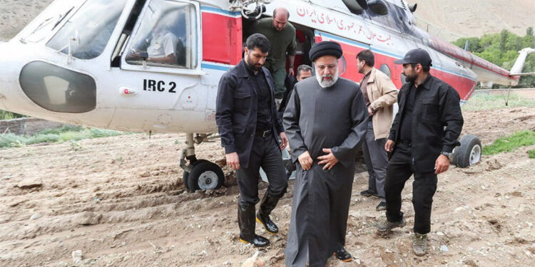 «Το ελικόπτερο συνετρίβη» στα βουνά λέει Ιρανός αξιωματούχος – «Κινδυνεύει η ζωή του προέδρου Ραϊσί και του ΥΠΕΞ Αμπντολαχιάν»