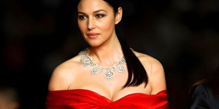 Alldaynews.gr «Τελευταίος πειρασμός»: Όταν οι πάντες ξεσηκώθηκαν «κόντρα» στην 40χρονη Μόνικα Μπελούτσι (φωτο)