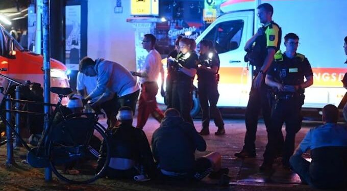 Alldaynews.gr Σέρβοι χούλιγκαν έκαναν στην επίθεση στον σταθμό του Βερολίνου – Βίντεο από τη συμπλοκή των οπαδών