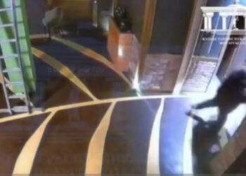 Πρώην υπουργός στο Καζακστάν ξυλοκόπησε μέχρι θανάτου τη γυναίκα του – Σοκαριστικό βίντεο