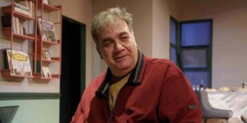 Alldaynews.gr Ευχάριστα τα νέα για την υγεία του Δημήτρη Σταρόβα: Κατάφερε να γράψει, άρχισε λογοθεραπεία