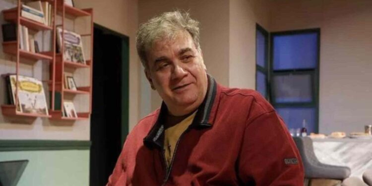 Alldaynews.gr Ευχάριστα τα νέα για την υγεία του Δημήτρη Σταρόβα: Κατάφερε να γράψει, άρχισε λογοθεραπεία