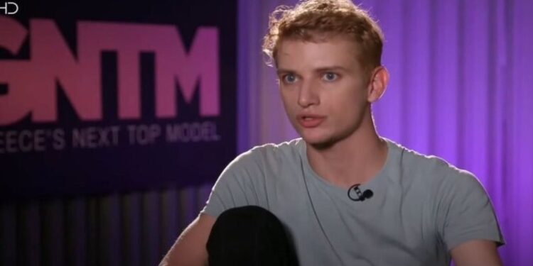 Alldaynews.gr Ερμής Καραγιάννης: Με βουτιά θανάτου στο κενό έβαλε τέλος στη ζωή του ο 22χρονος – «Δεν είχα καταλάβει ότι θα έφτανε σε αυτό το σημείο» (video)