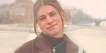 Θρήνος και οργή στην κηδεία της 17χρονης Νικολέτας στην Κρήτη: Γιατί δεν την «διάβασαν» οι ιερείς